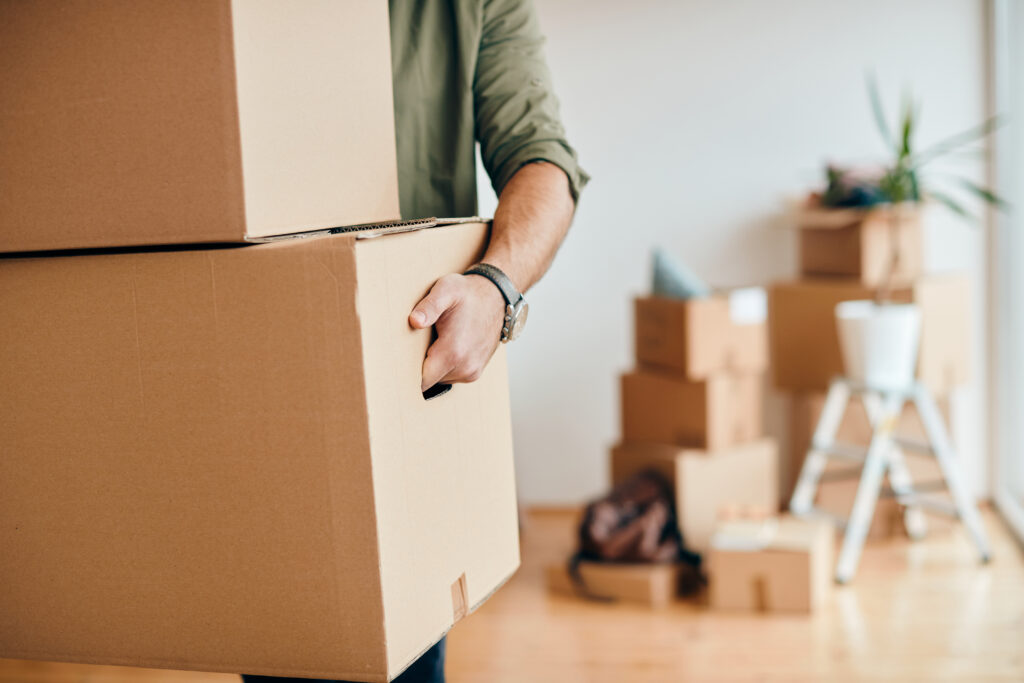 packandloadservices.com - man packing
